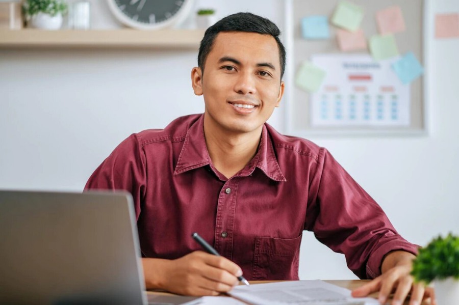 trabajar y estudiar en peru